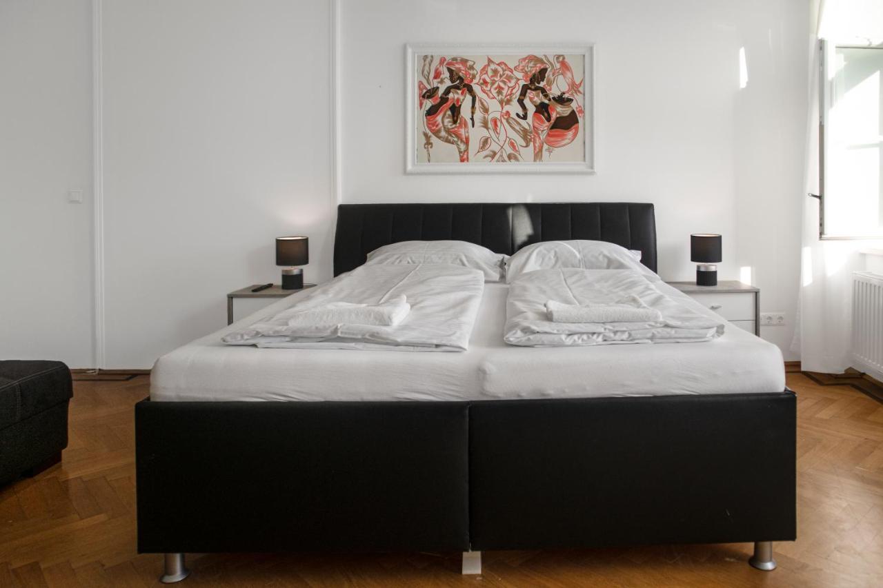 Superb 7Br Shared Apartment- Near Hauptbahnhof Виена Екстериор снимка