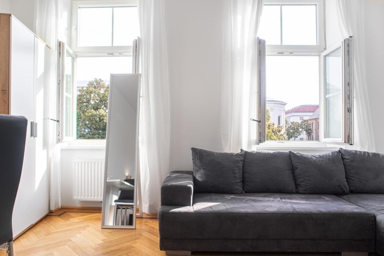 Superb 7Br Shared Apartment- Near Hauptbahnhof Виена Екстериор снимка