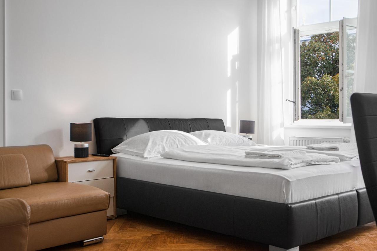 Superb 7Br Shared Apartment- Near Hauptbahnhof Виена Екстериор снимка