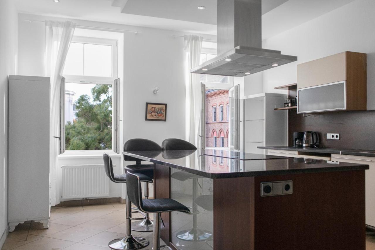 Superb 7Br Shared Apartment- Near Hauptbahnhof Виена Екстериор снимка